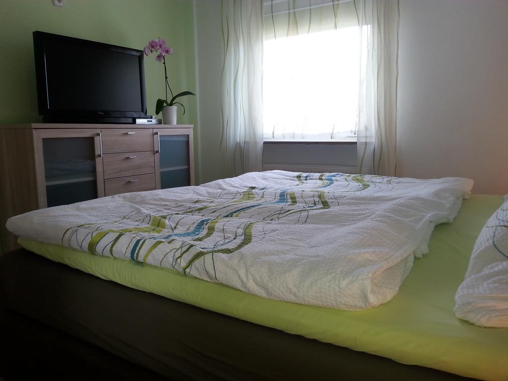 Ferien- Messewohnung Naehe Koeln-Messe Flughafen Bonn Rosrath Ngoại thất bức ảnh