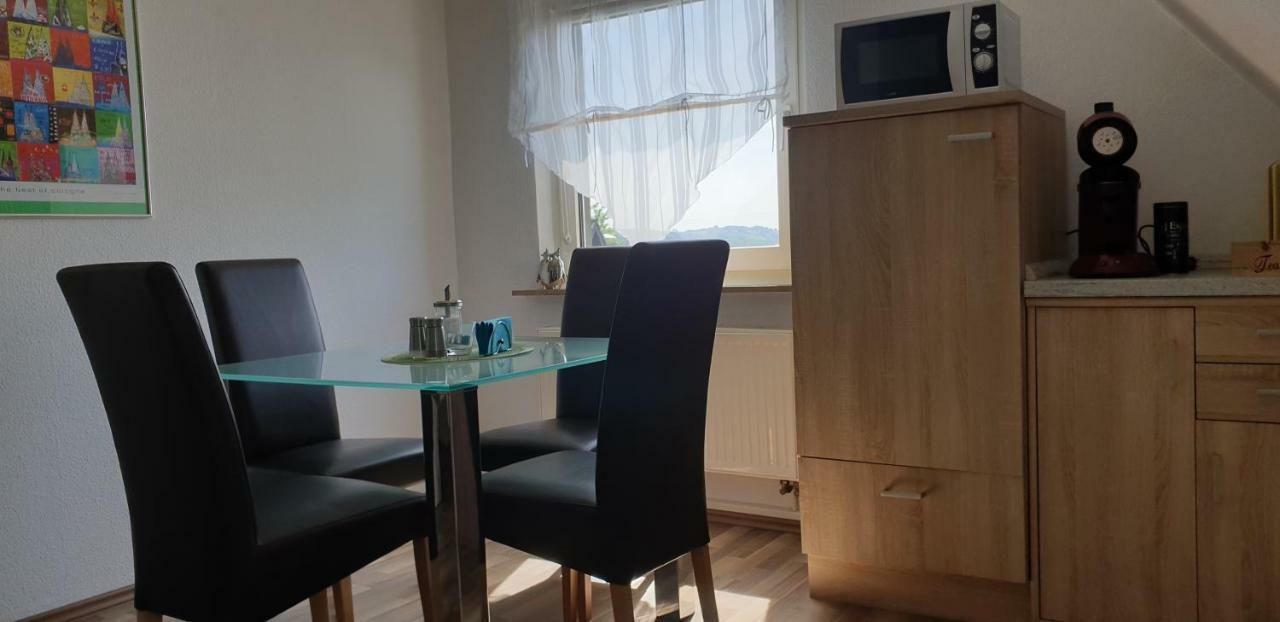 Ferien- Messewohnung Naehe Koeln-Messe Flughafen Bonn Rosrath Ngoại thất bức ảnh